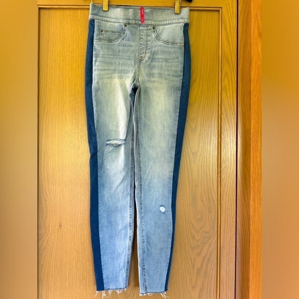 Spanx Distressed Jean Legging / Small